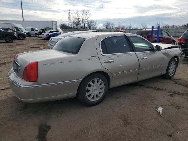 2010 Lincoln Town Car Signature Limited