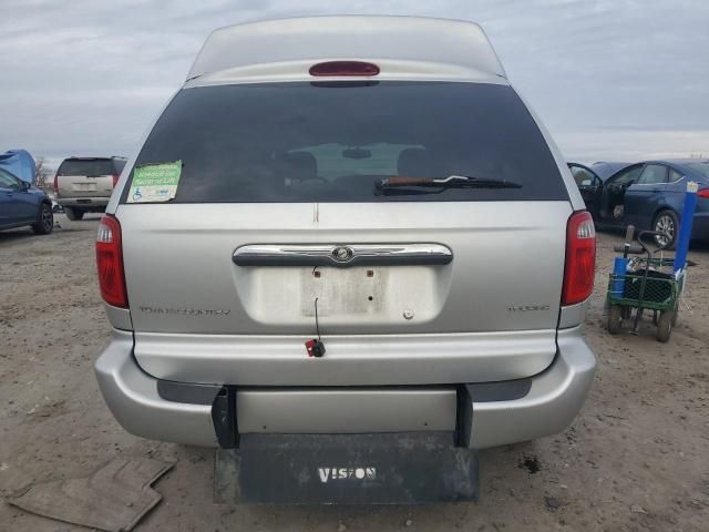 2004 Chrysler Town & Country Touring