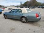 2005 Lincoln Town Car Signature Limited