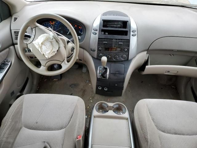 2008 Toyota Sienna CE