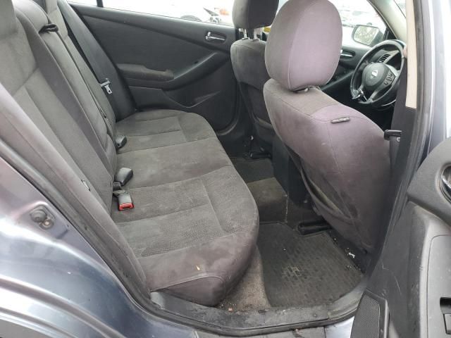 2010 Nissan Altima Base