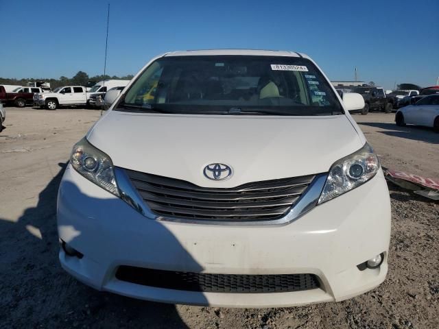 2013 Toyota Sienna XLE