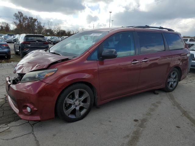 2015 Toyota Sienna Sport