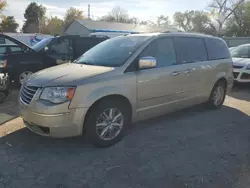 2010 Chrysler Town & Country Limited en venta en Wichita, KS