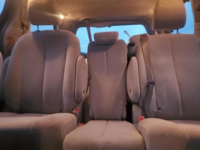 2013 Toyota Sienna LE