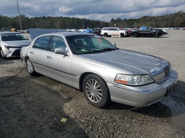 2004 Lincoln Town Car Executive