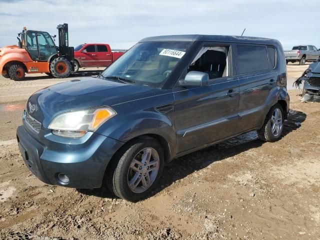 2011 KIA Soul +