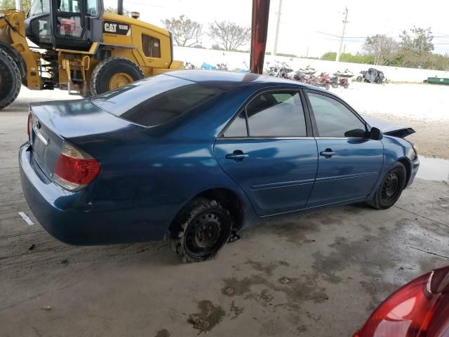 2005 Toyota Camry LE