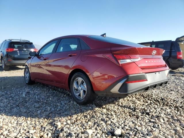 2024 Hyundai Elantra SE