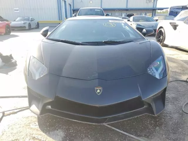 2017 Lamborghini Aventador SV