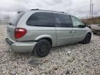 2004 Chrysler Town & Country LX