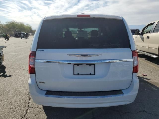 2016 Chrysler Town & Country Touring