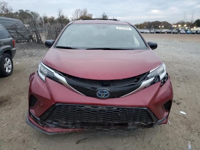 2022 Toyota Sienna XSE