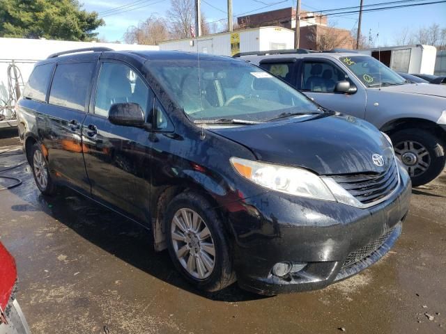 2013 Toyota Sienna LE