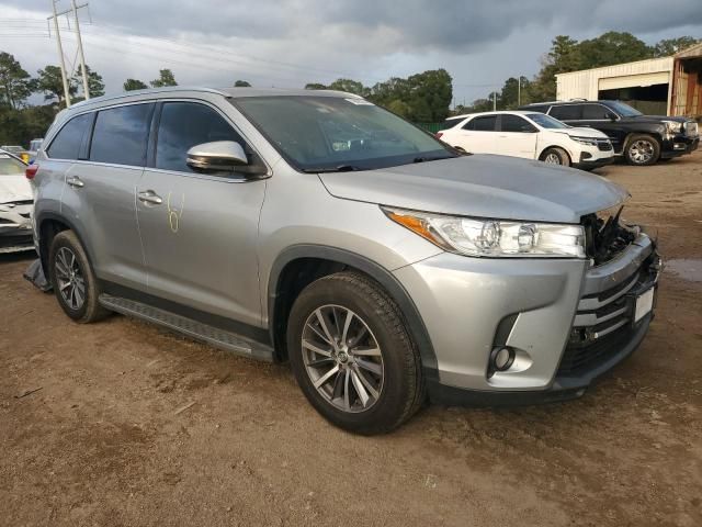 2019 Toyota Highlander SE