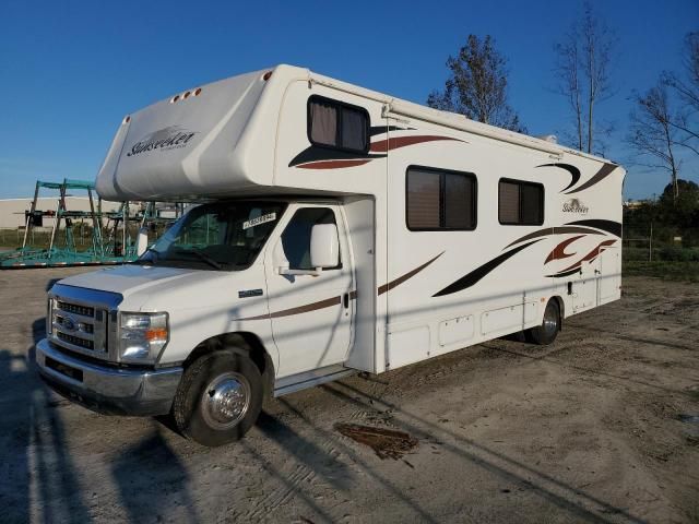 2012 Ford Econoline E450 Super Duty Cutaway Van