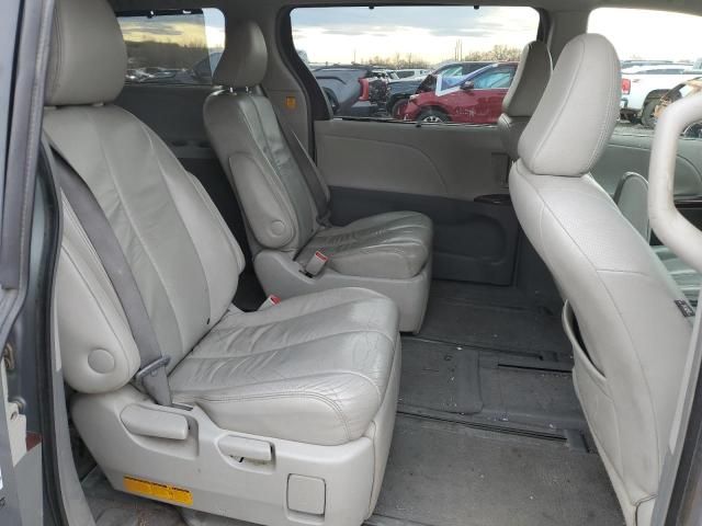 2011 Toyota Sienna XLE