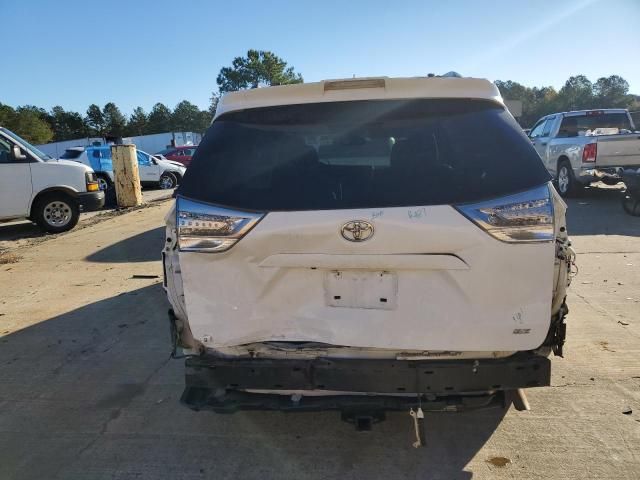 2018 Toyota Sienna SE