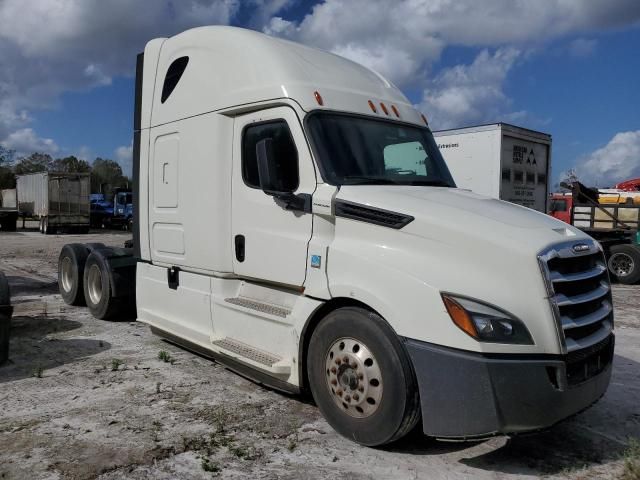 2019 Freightliner Cascadia 126