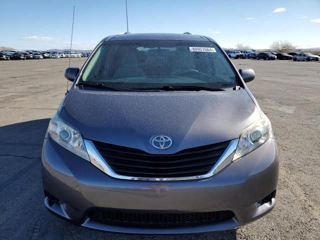 2013 Toyota Sienna LE