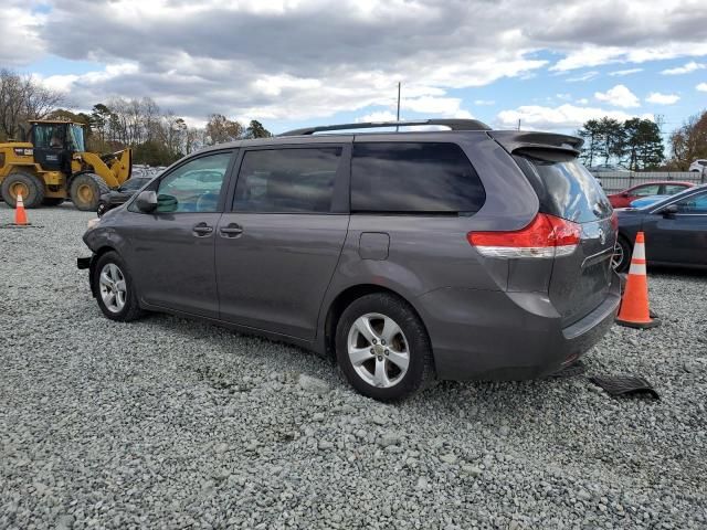 2013 Toyota Sienna LE