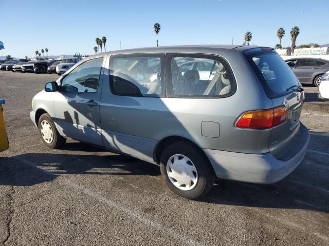 1998 Toyota Sienna CE