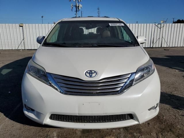 2017 Toyota Sienna XLE