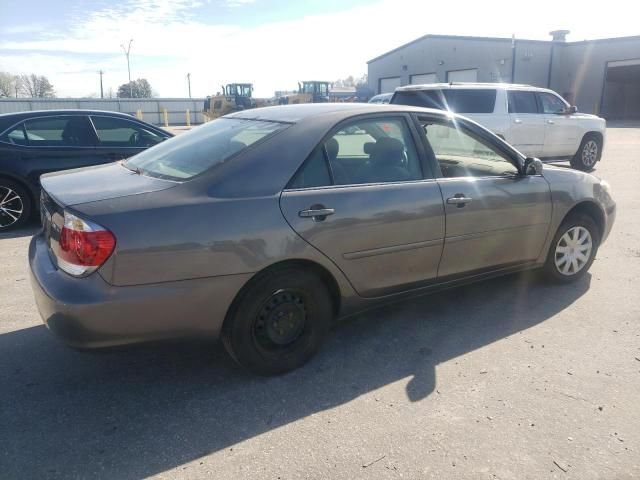 2005 Toyota Camry LE