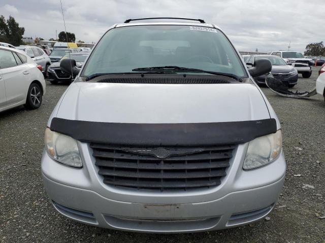 2007 Chrysler Town & Country LX