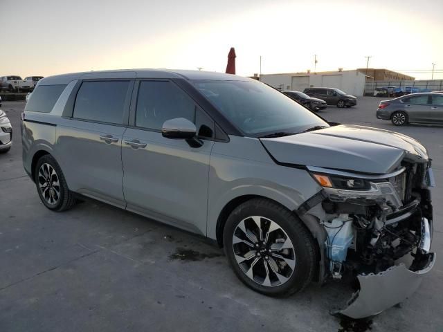 2022 KIA Carnival EX