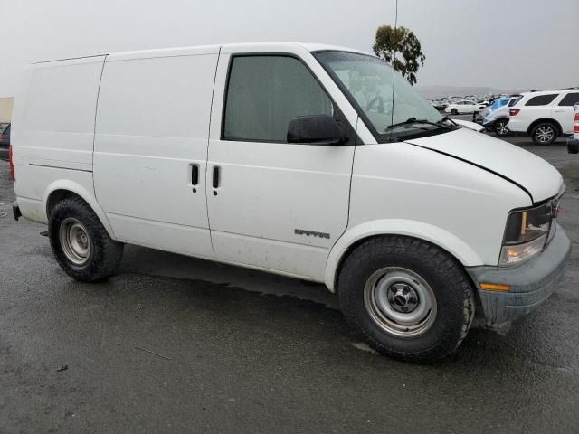 2002 GMC Safari XT