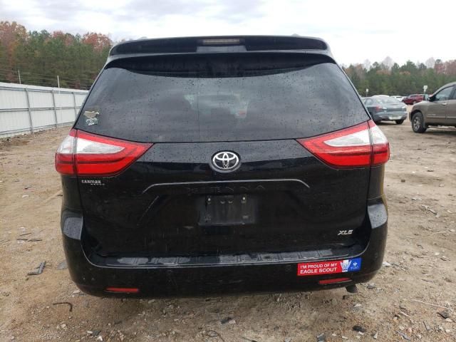 2016 Toyota Sienna XLE