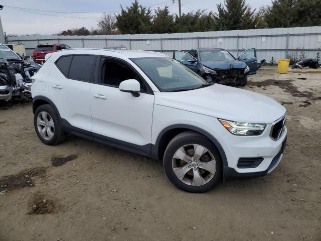 2020 Volvo XC40 T5 Momentum