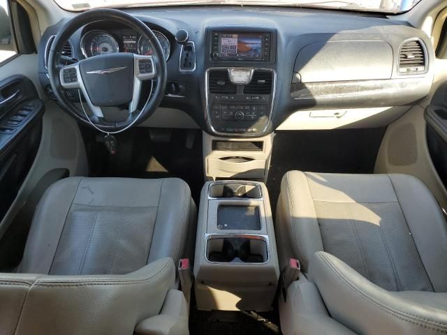 2012 Chrysler Town & Country Touring L