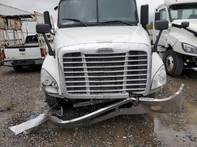 2016 Freightliner Cascadia 125