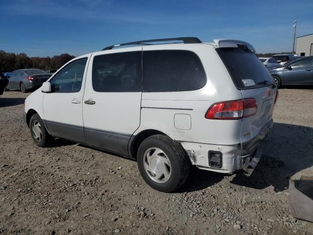 2002 Toyota Sienna LE