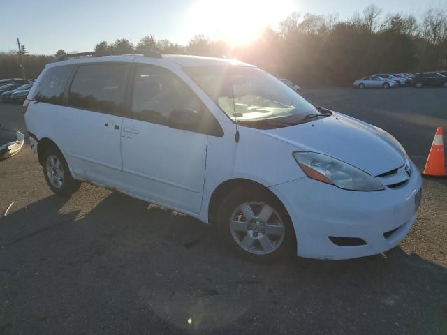 2009 Toyota Sienna CE