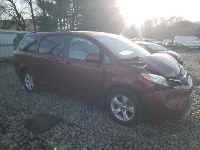 2020 Toyota Sienna LE