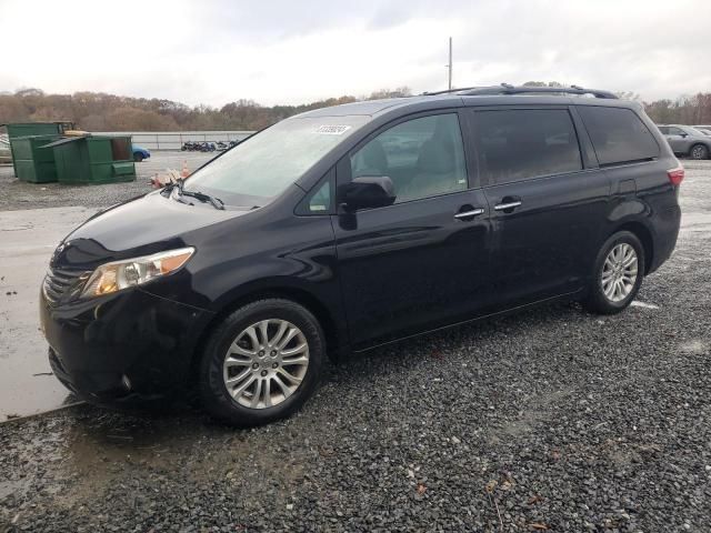 2015 Toyota Sienna XLE