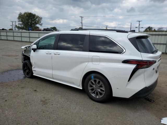 2021 Toyota Sienna LE