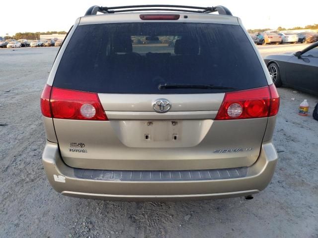 2010 Toyota Sienna CE