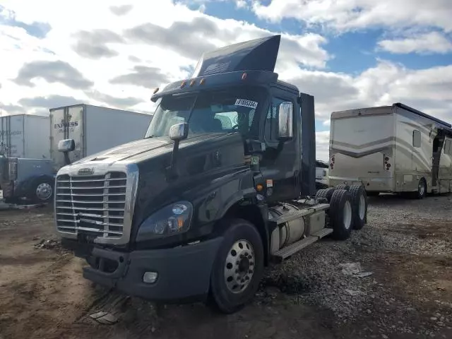 2020 Freightliner Cascadia 125