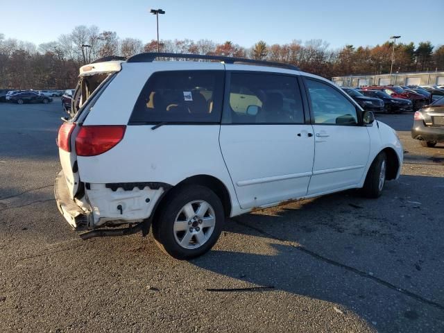 2009 Toyota Sienna CE