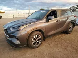 Carros salvage sin ofertas aún a la venta en subasta: 2023 Toyota Highlander Hybrid XLE