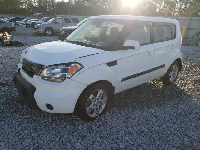 2011 KIA Soul +