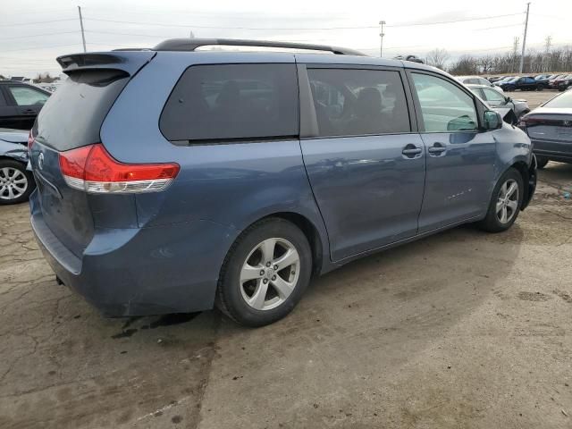 2013 Toyota Sienna LE