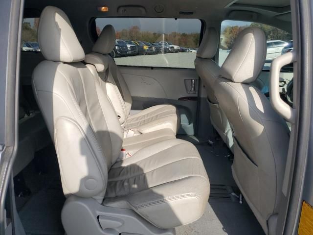 2014 Toyota Sienna XLE