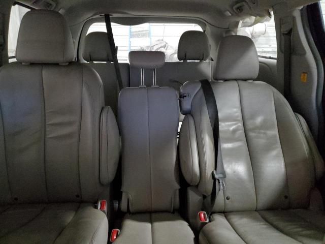 2012 Toyota Sienna XLE