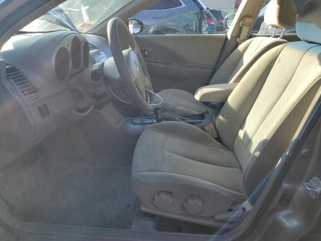 2003 Nissan Altima Base