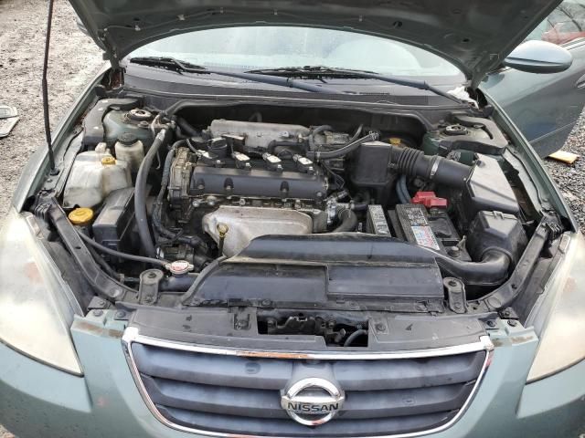 2002 Nissan Altima Base